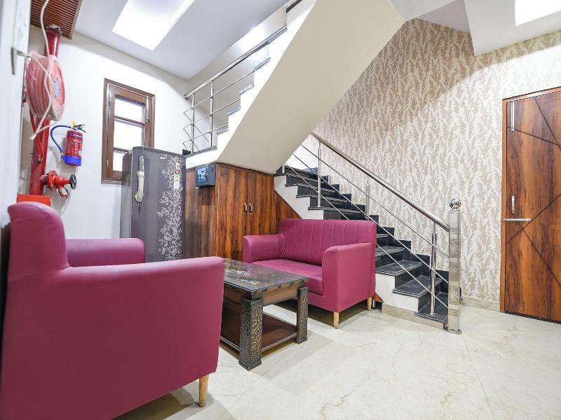 Fabhotel Regal image