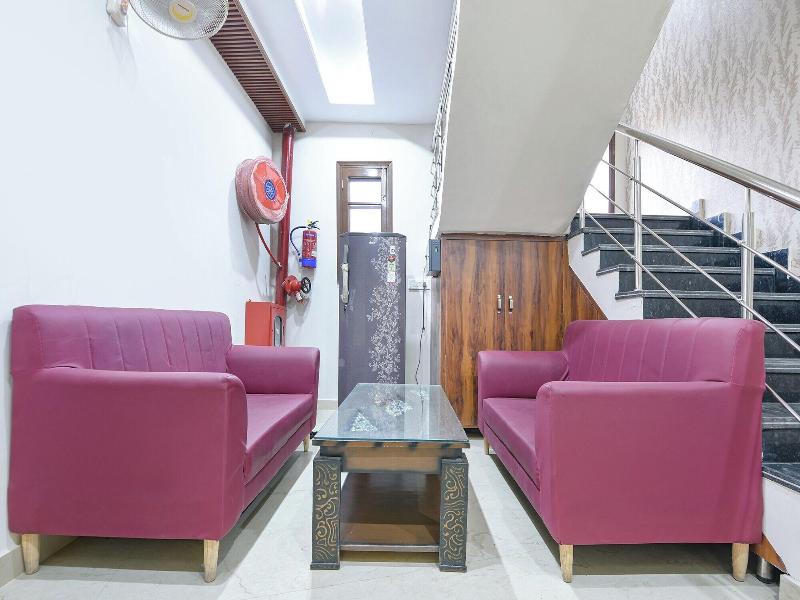 Fabhotel Regal image