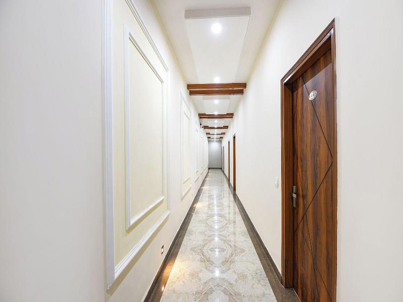 Fabhotel Regal image