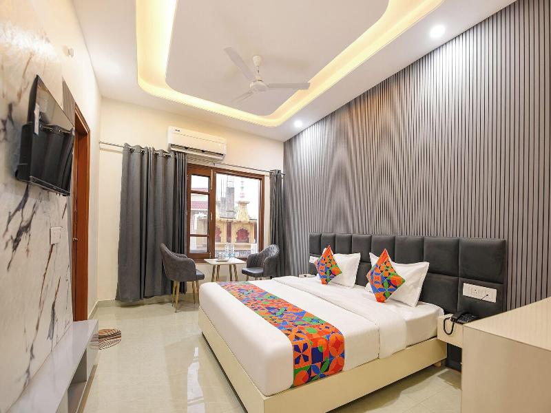 Fabhotel Regal image