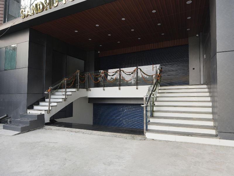 Fabhotel Evergreen image