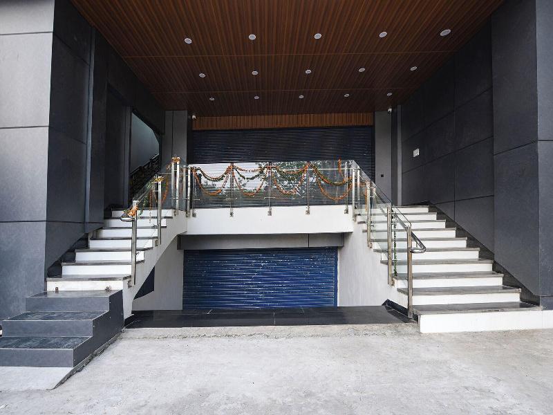 Fabhotel Evergreen image