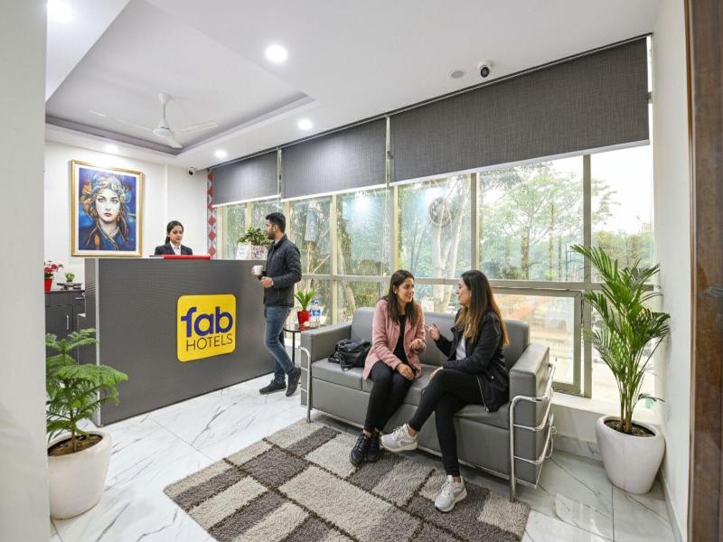 Fabhotel Evergreen image