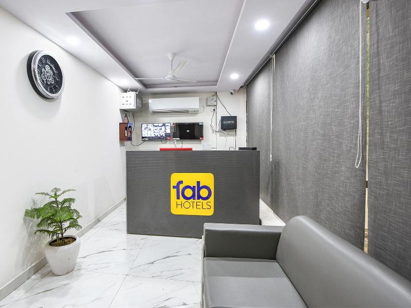 Fabhotel Evergreen image