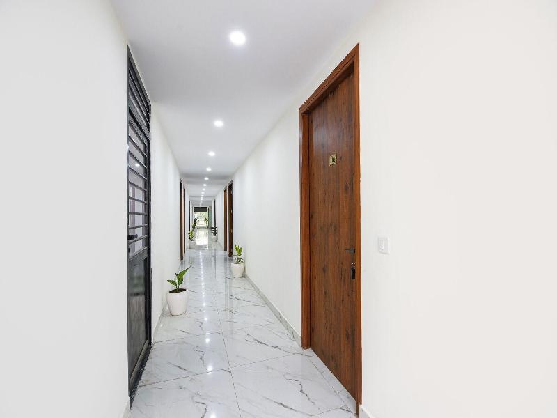 Fabhotel Evergreen image
