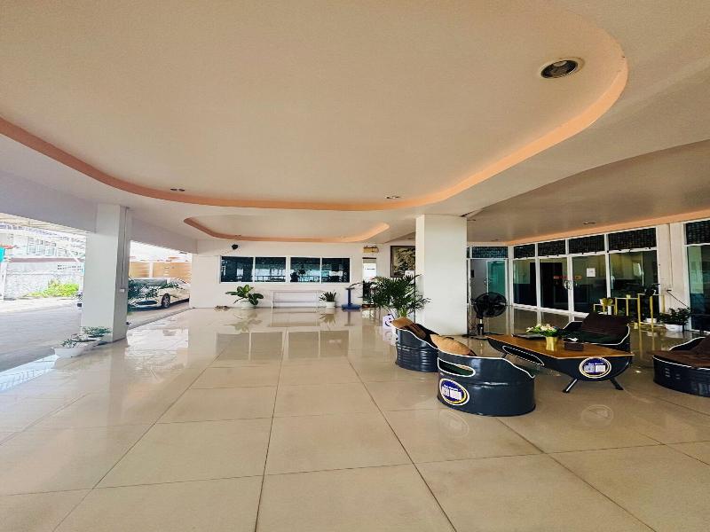 Ree Riverside Hotel image