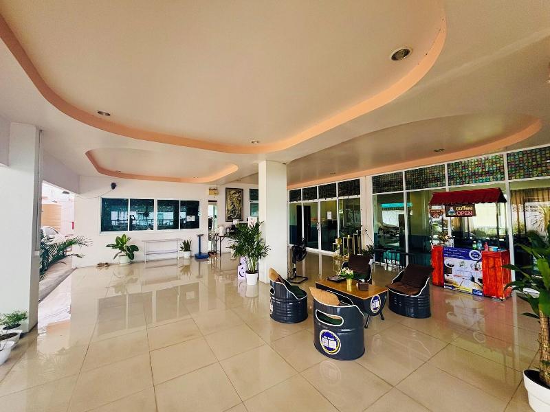 Ree Riverside Hotel image