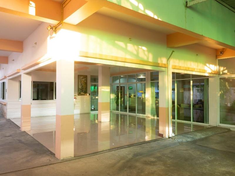 Ree Riverside Hotel image