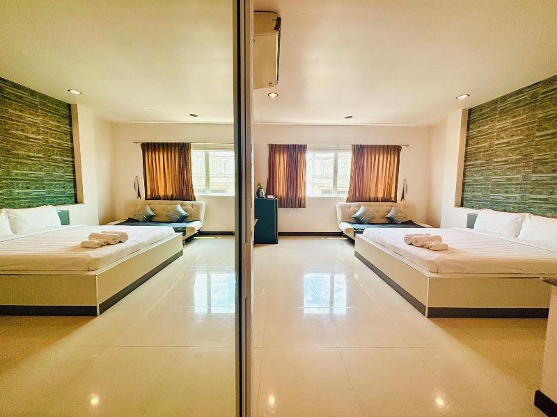 Ree Riverside Hotel image