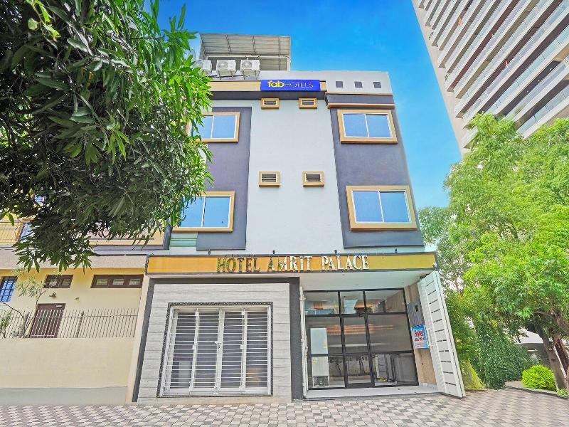 Fabhotel Amrit Palace — general view