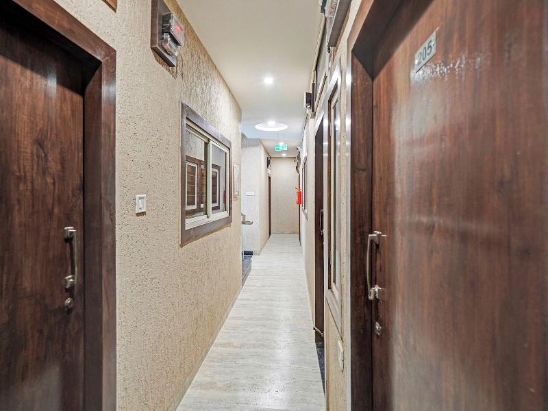 Fabhotel Amrit Palace — view