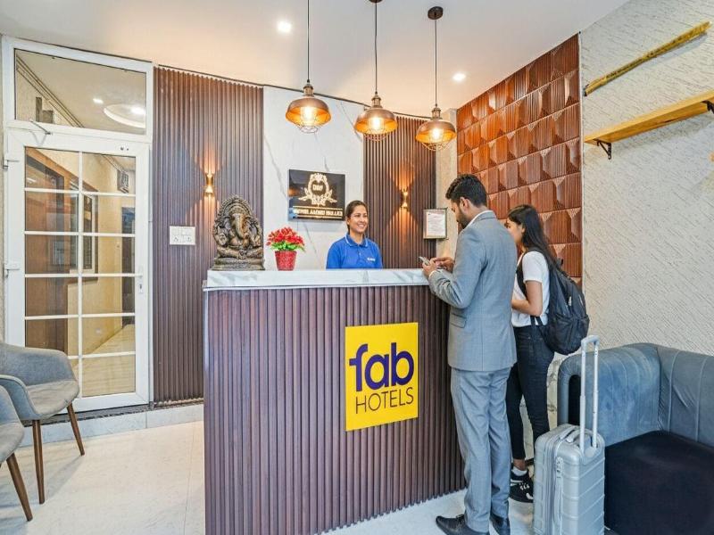 Fabhotel Amrit Palace