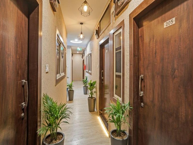 Fabhotel Amrit Palace