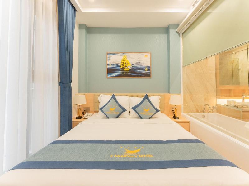 Canary Gold Hotel Quy Nhæ¡n, Beachfront image
