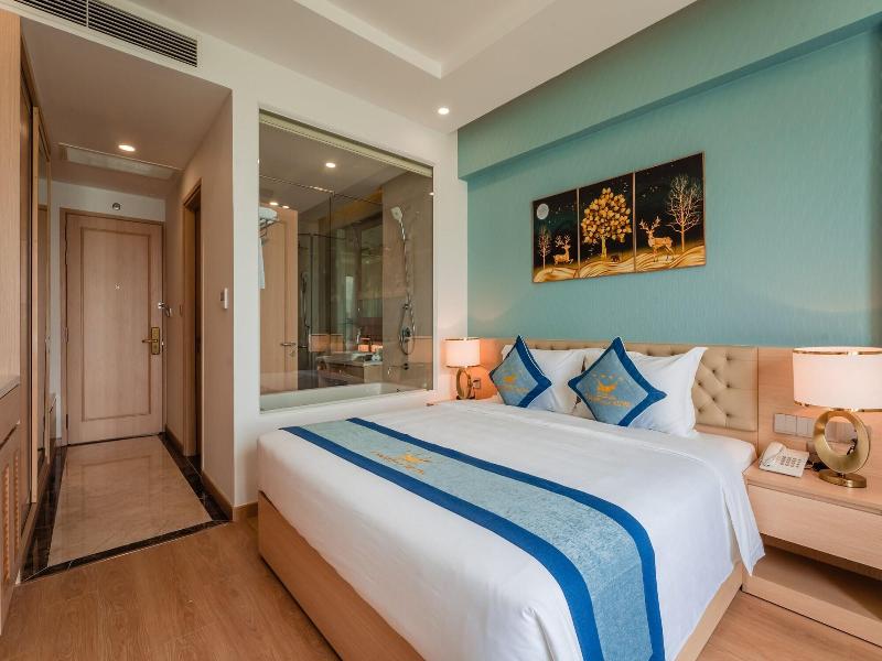 Canary Gold Hotel Quy Nhæ¡n, Beachfront image