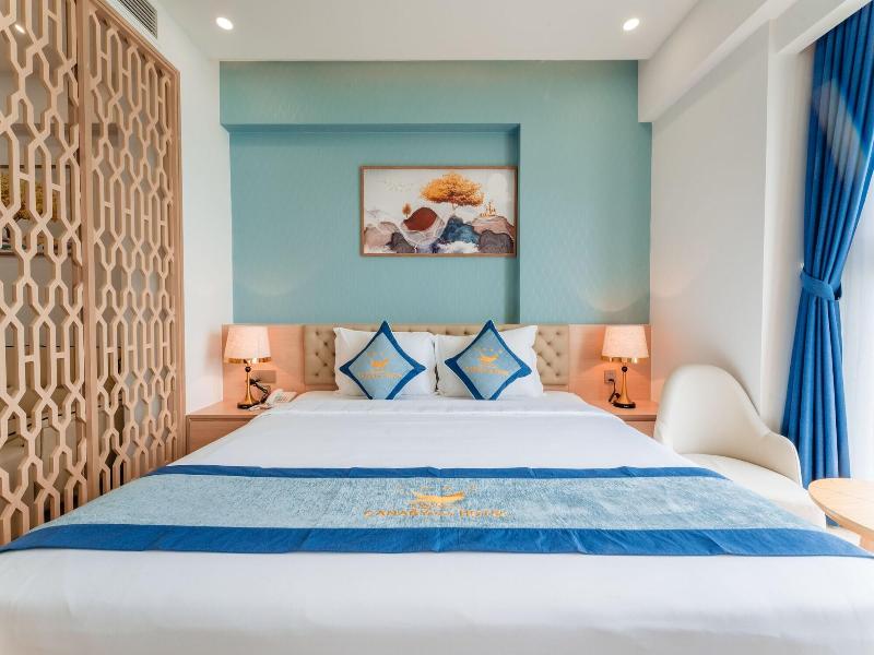 Canary Gold Hotel Quy Nhæ¡n, Beachfront image