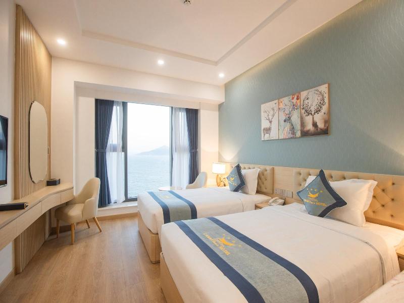 Canary Gold Hotel Quy Nhæ¡n, Beachfront image