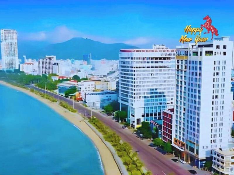 Canary Gold Hotel Quy Nhæ¡n, Beachfront image