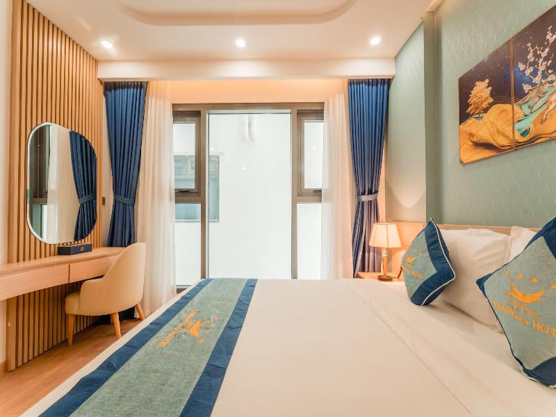 Canary Gold Hotel Quy Nhæ¡n, Beachfront image