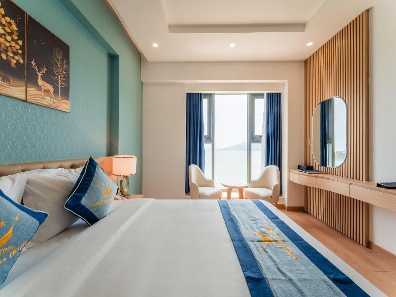 Canary Gold Hotel Quy Nhæ¡n, Beachfront image