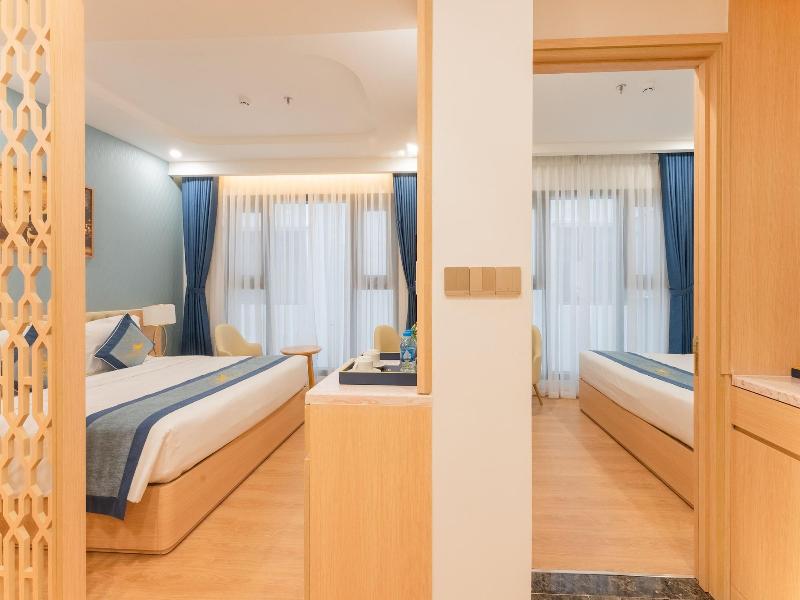 Canary Gold Hotel Quy Nhæ¡n, Beachfront image