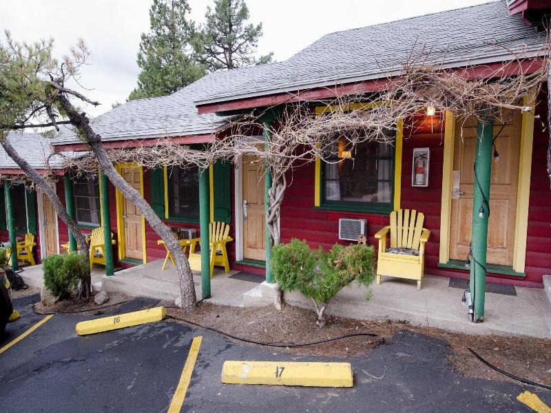 Idyllwild Bunkhouse image