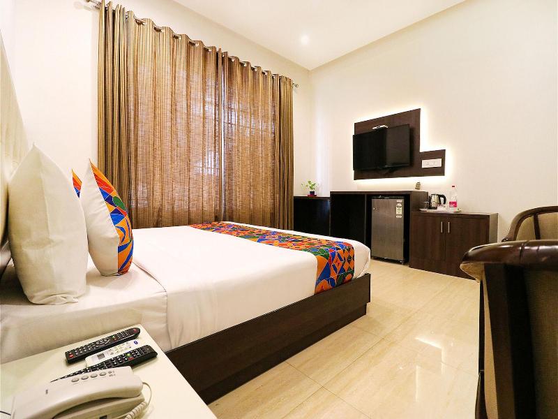 Fabhotel Oyster Villa image