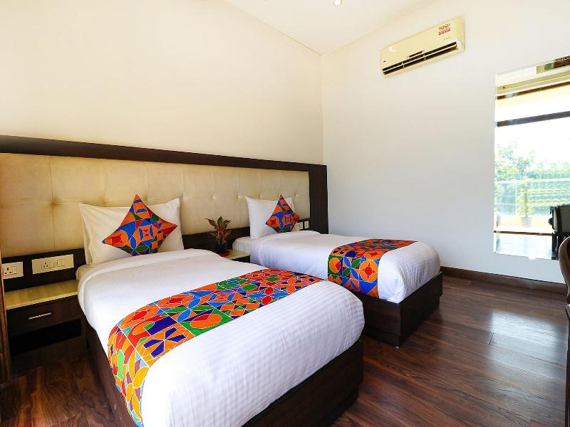 Fabhotel Oyster Villa image