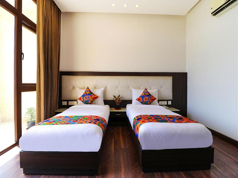 Fabhotel Oyster Villa image
