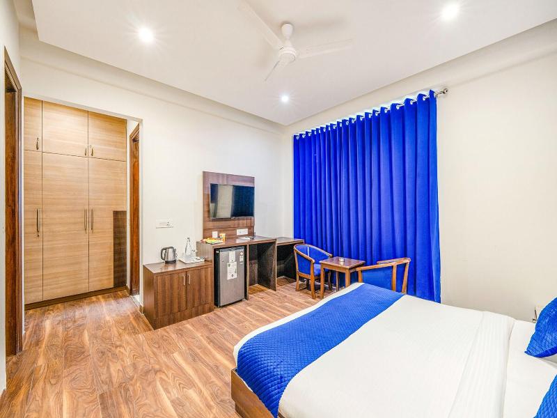 Fabhotel Oyster Villa image