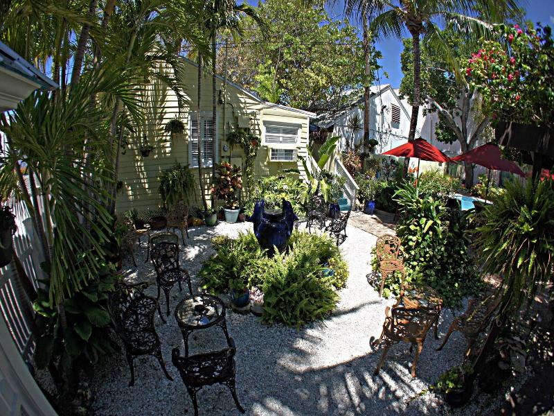 Duval Inn