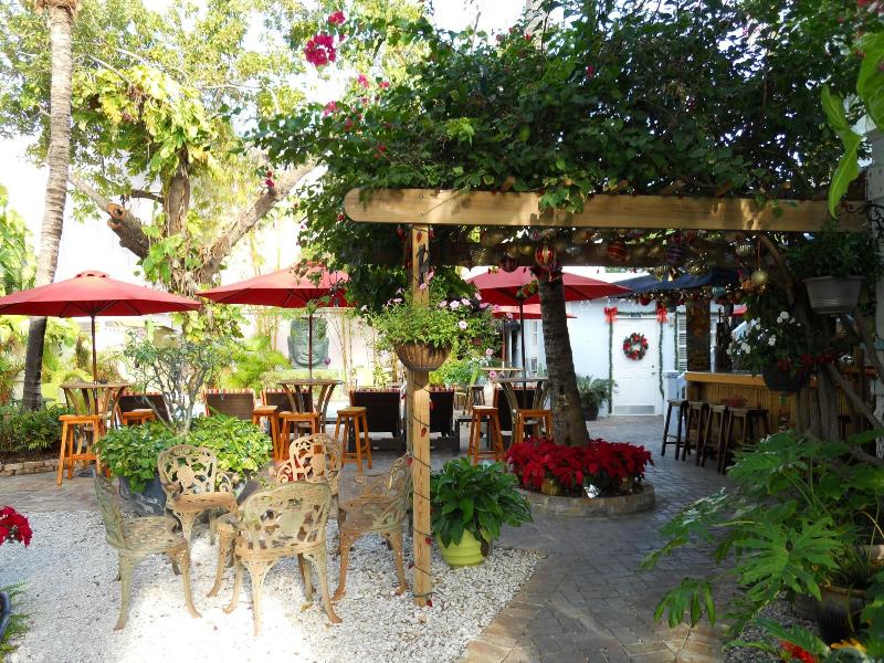 Duval Inn