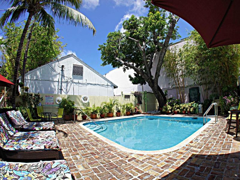 Duval Inn