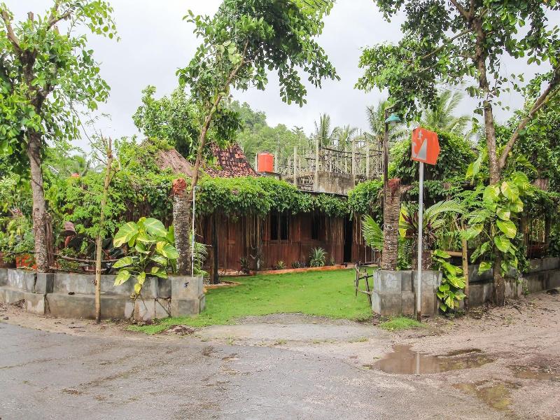 Oyo 92083 Lailik Gilang Guesthouse