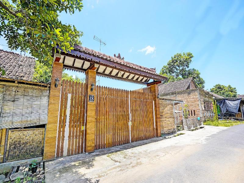 Oyo 92367 Garuda Homestay Syariah image