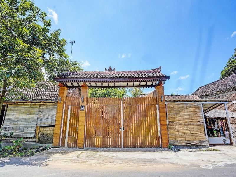 Oyo 92367 Garuda Homestay Syariah image