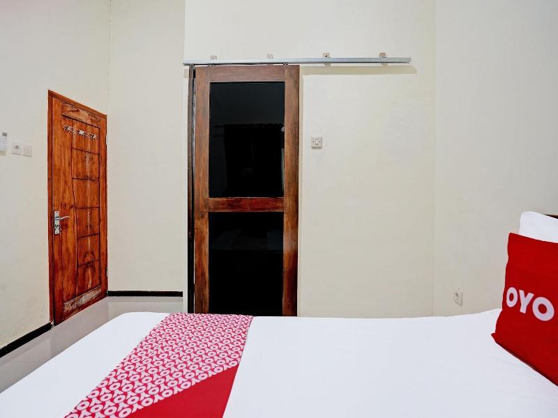 Oyo 92367 Garuda Homestay Syariah image
