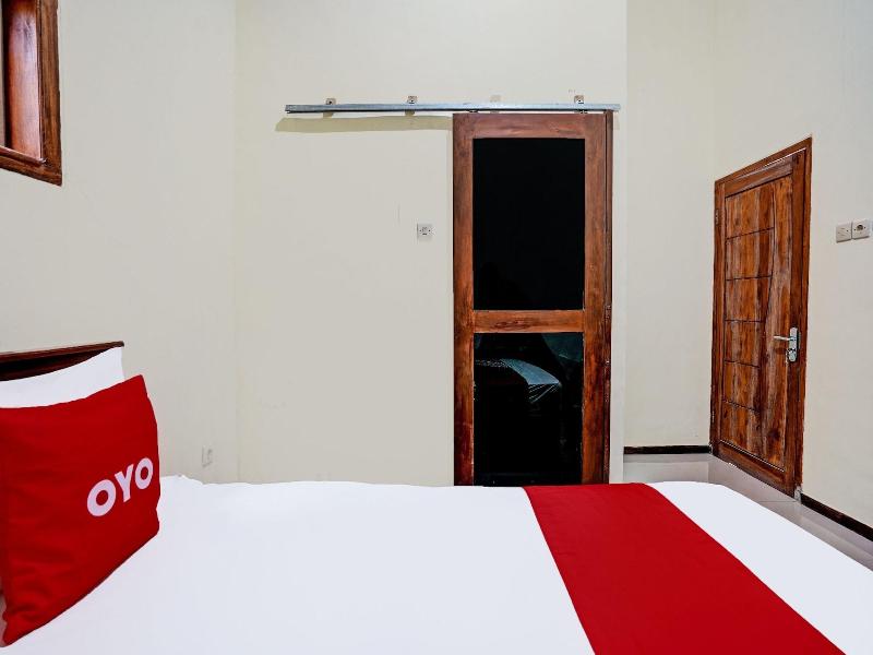 Oyo 92367 Garuda Homestay Syariah image