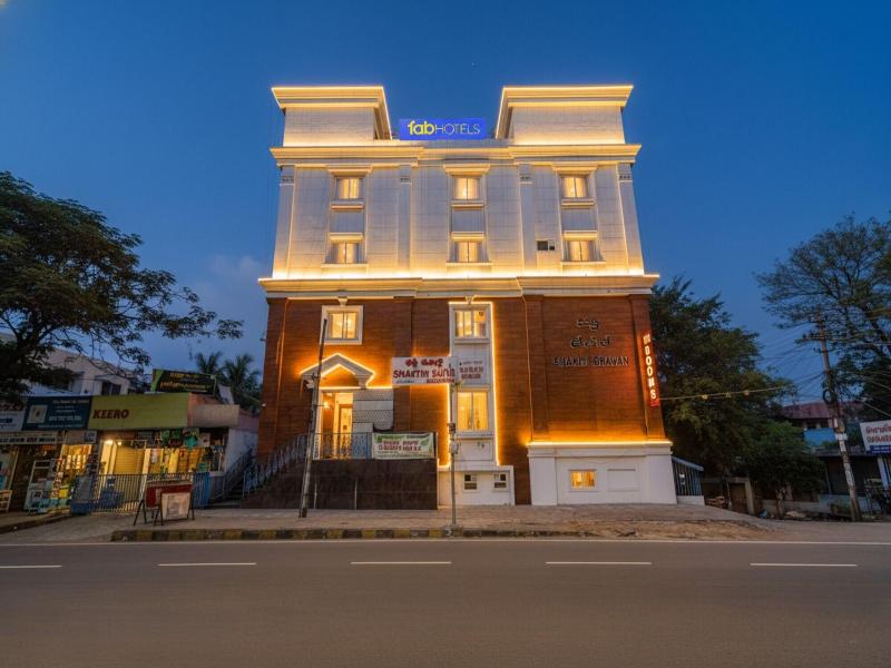 Fabhotel Shakthi Suites image