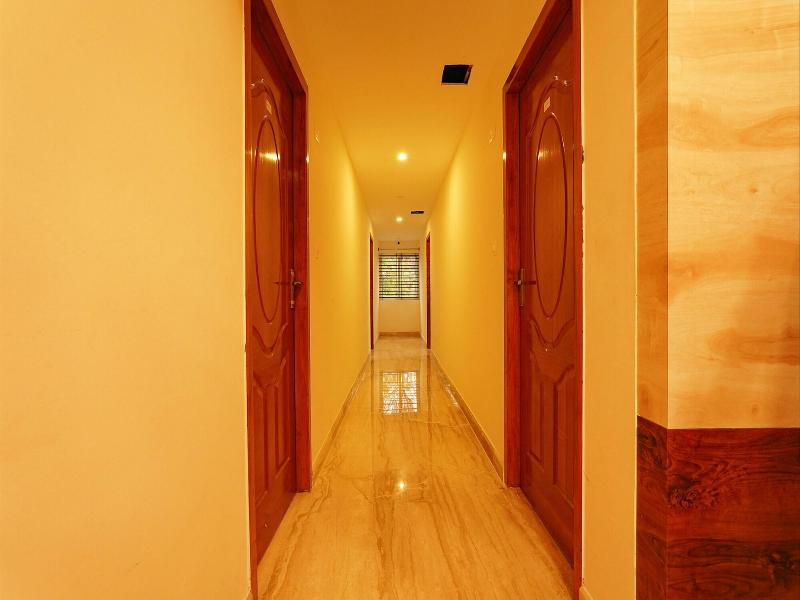 Fabhotel Shakthi Suites image