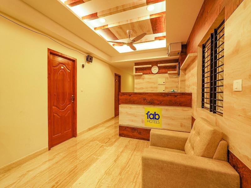 Fabhotel Shakthi Suites image