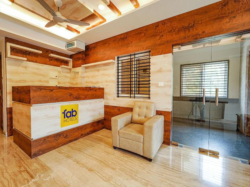 Fabhotel Shakthi Suites image