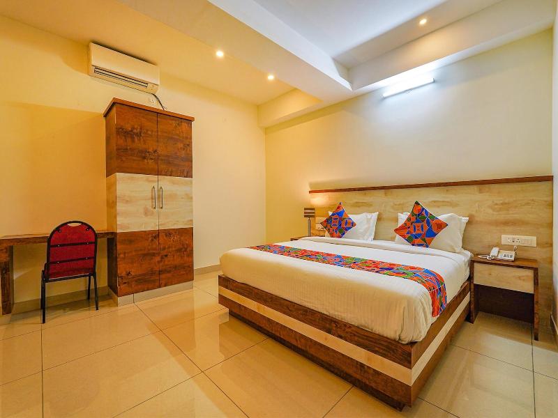 Fabhotel Shakthi Suites image