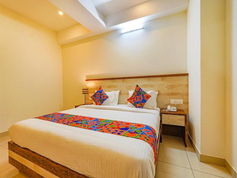 Fabhotel Shakthi Suites image