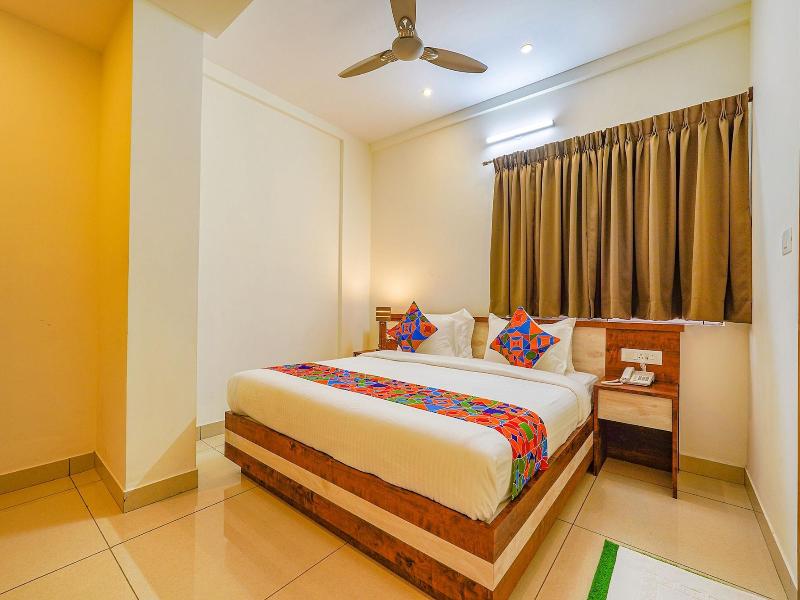 Fabhotel Shakthi Suites image