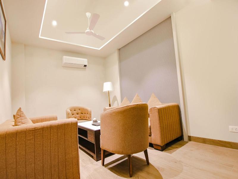Fabhotel Prime K9 Grand image