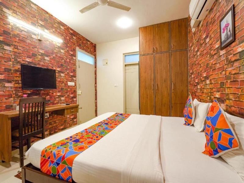 Fabexpress Kings Suites Hrbr Layout image