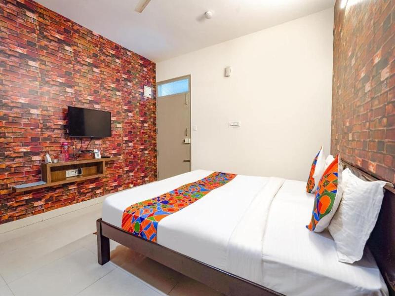 Fabexpress Kings Suites Hrbr Layout image