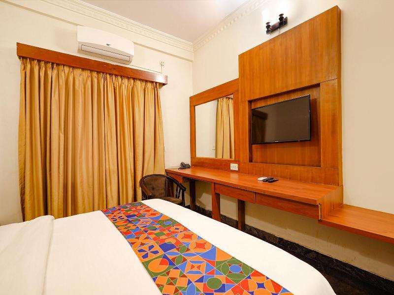 Fabhotel Spiro Grand image