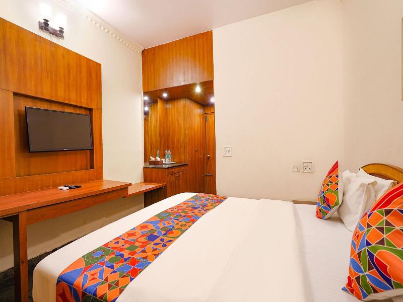 Fabhotel Spiro Grand image